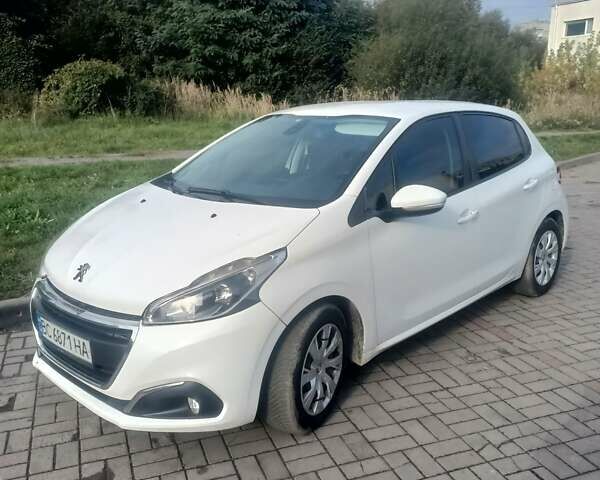 Білий Пежо 208, об'ємом двигуна 1.2 л та пробігом 75 тис. км за 7500 $, фото 1 на Automoto.ua