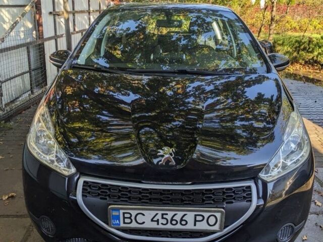 Черный Пежо 208, объемом двигателя 1 л и пробегом 132 тыс. км за 7399 $, фото 1 на Automoto.ua