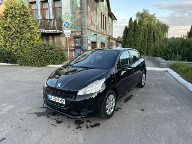 Черный Пежо 208, объемом двигателя 1.2 л и пробегом 91 тыс. км за 8500 $, фото 1 на Automoto.ua