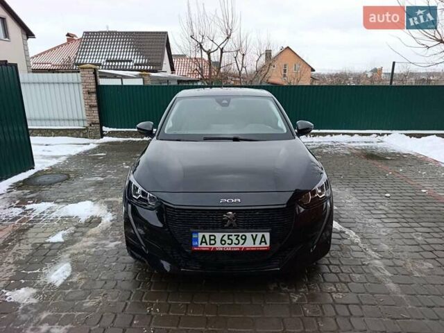 Чорний Пежо 208, об'ємом двигуна 0 л та пробігом 33 тис. км за 13800 $, фото 1 на Automoto.ua