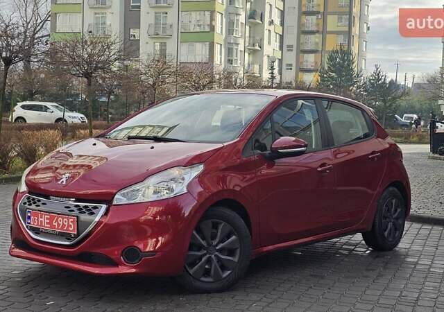 Красный Пежо 208, объемом двигателя 1.4 л и пробегом 234 тыс. км за 7999 $, фото 1 на Automoto.ua