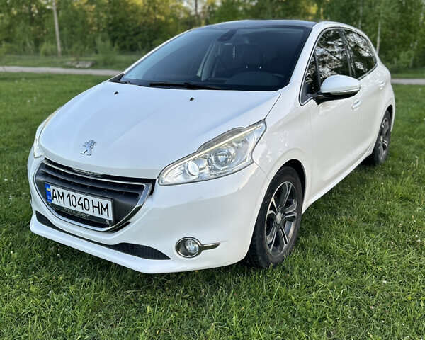 Пежо 208, об'ємом двигуна 1.6 л та пробігом 165 тис. км за 7500 $, фото 1 на Automoto.ua