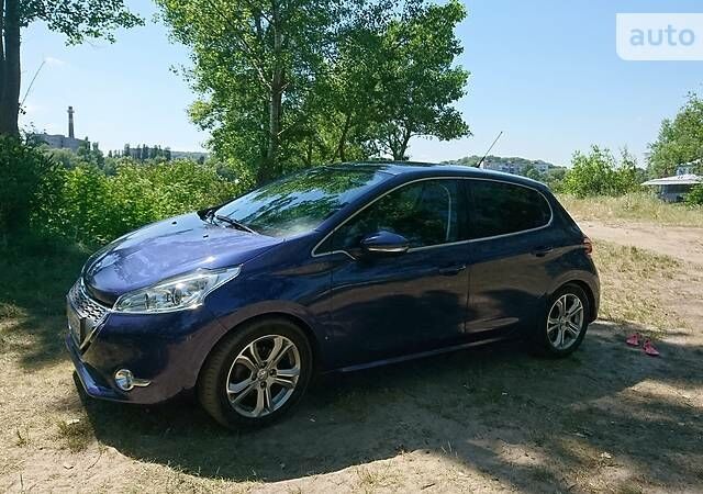 Пежо 208, об'ємом двигуна 0 л та пробігом 97 тис. км за 12500 $, фото 1 на Automoto.ua