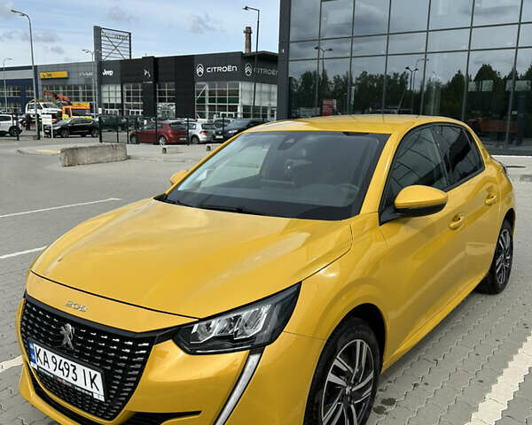 Жовтий Пежо 208, об'ємом двигуна 1.2 л та пробігом 40 тис. км за 17900 $, фото 1 на Automoto.ua