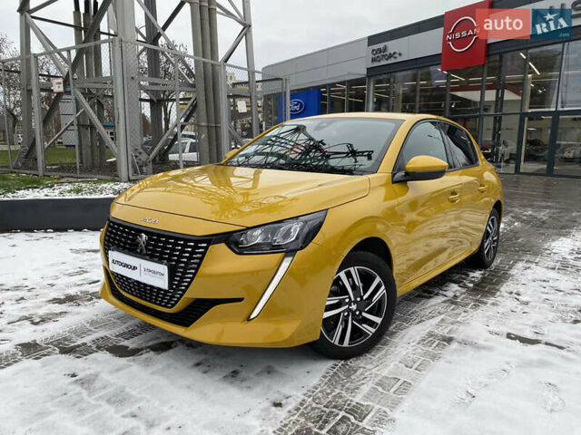 Желтый Пежо 208, объемом двигателя 1.2 л и пробегом 67 тыс. км за 16500 $, фото 1 на Automoto.ua
