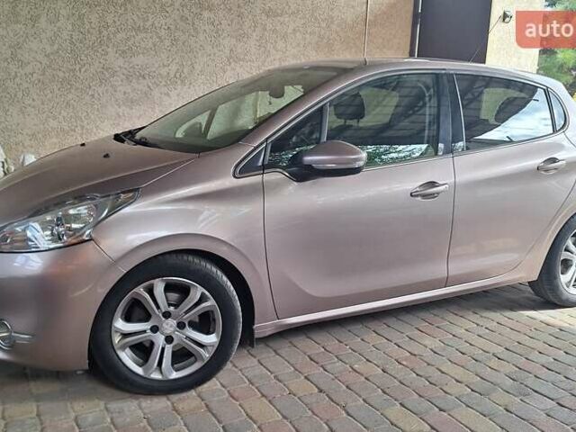 Сірий Пежо 208, об'ємом двигуна 1.6 л та пробігом 81 тис. км за 9900 $, фото 1 на Automoto.ua