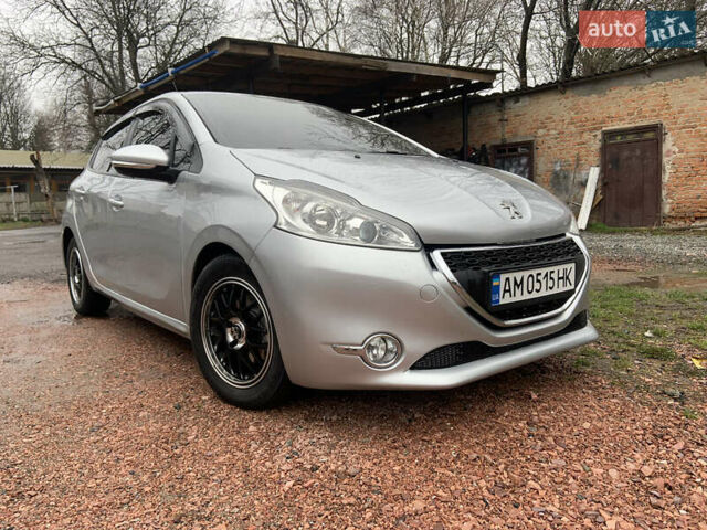 Серый Пежо 208, объемом двигателя 1.6 л и пробегом 255 тыс. км за 5500 $, фото 1 на Automoto.ua