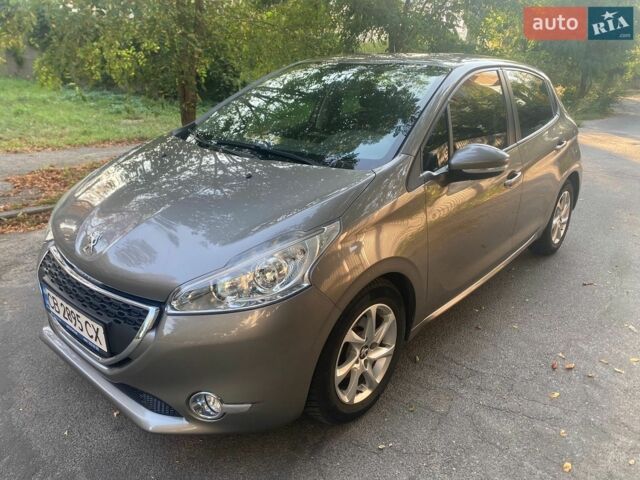 Серый Пежо 208, объемом двигателя 1.2 л и пробегом 92 тыс. км за 6700 $, фото 1 на Automoto.ua