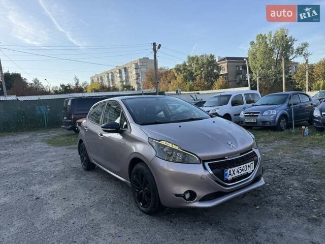 Серый Пежо 208, объемом двигателя 1.2 л и пробегом 118 тыс. км за 5900 $, фото 1 на Automoto.ua