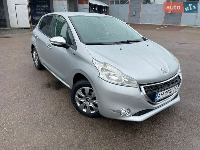 Серый Пежо 208, объемом двигателя 1.2 л и пробегом 152 тыс. км за 7700 $, фото 1 на Automoto.ua
