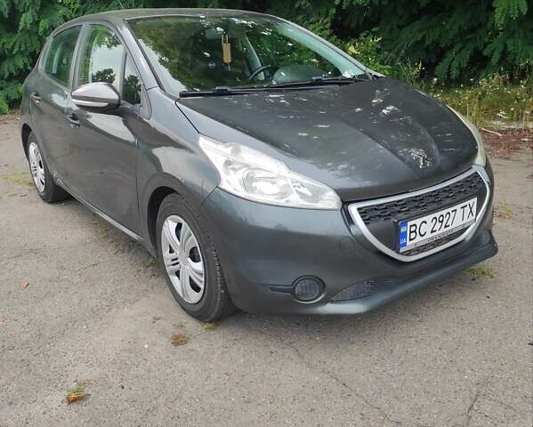 Пежо 208 2014 в Сокале на Automoto.ua Серый Пежо 208, объемом двигателя 1.4 л и пробегом 226 тыс. км за 5400 $, фото 1 на Automoto.ua