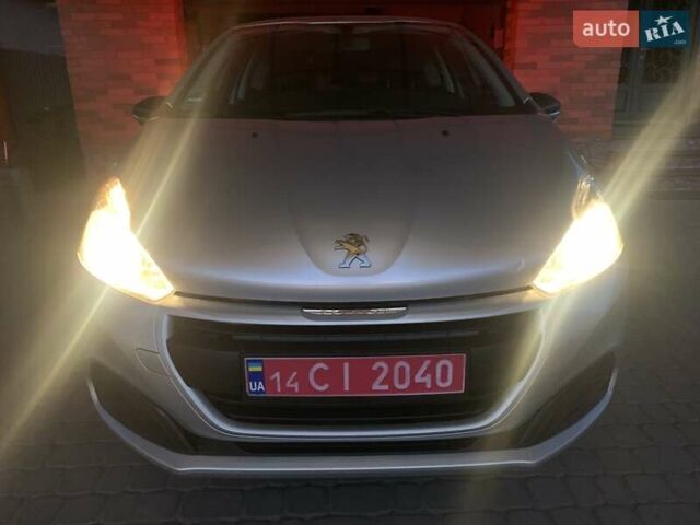 Серый Пежо 208, объемом двигателя 1.2 л и пробегом 121 тыс. км за 5750 $, фото 1 на Automoto.ua