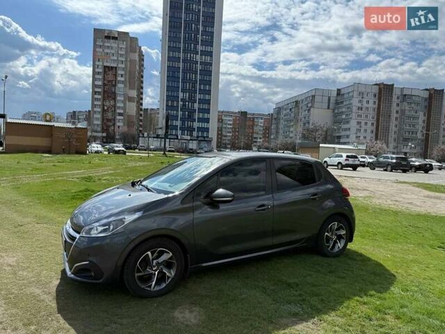 Серый Пежо 208, объемом двигателя 1.2 л и пробегом 37 тыс. км за 8600 $, фото 1 на Automoto.ua