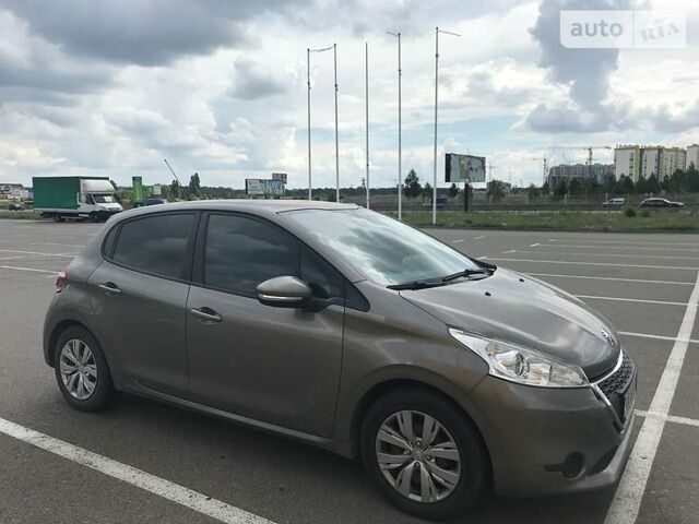 Сірий Пежо 208, об'ємом двигуна 1.2 л та пробігом 84 тис. км за 8400 $, фото 1 на Automoto.ua