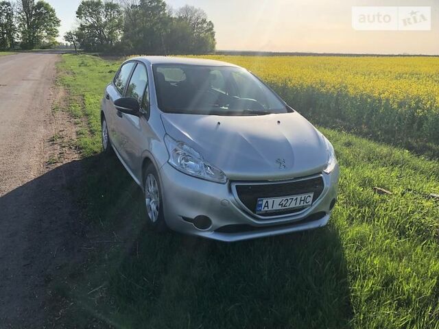 Сірий Пежо 208, об'ємом двигуна 1.4 л та пробігом 134 тис. км за 8400 $, фото 1 на Automoto.ua