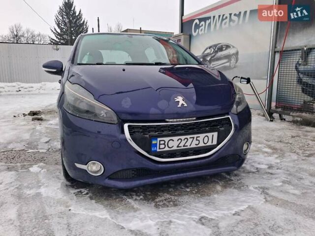 Синій Пежо 208, об'ємом двигуна 1.4 л та пробігом 323 тис. км за 6700 $, фото 1 на Automoto.ua