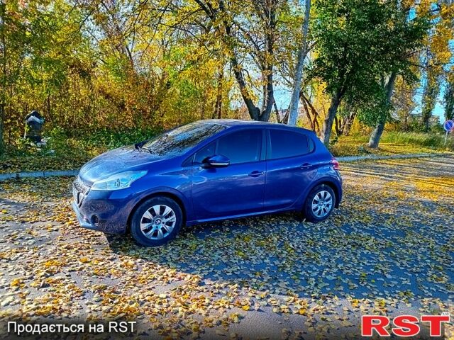 Синій Пежо 208, об'ємом двигуна 1.2 л та пробігом 206 тис. км за 6000 $, фото 1 на Automoto.ua