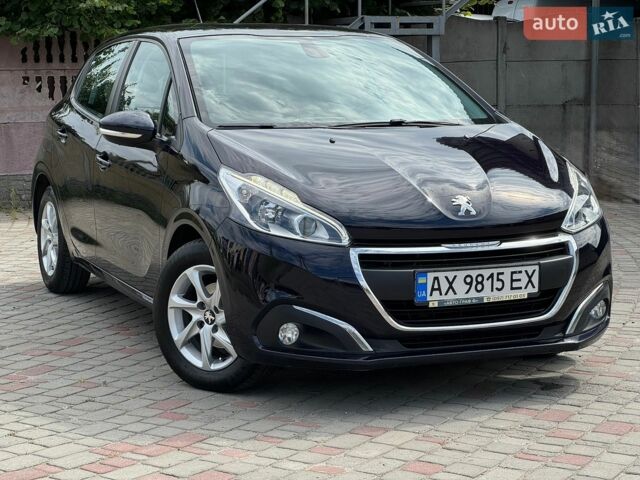 Синий Пежо 208, объемом двигателя 1.2 л и пробегом 59 тыс. км за 7850 $, фото 1 на Automoto.ua