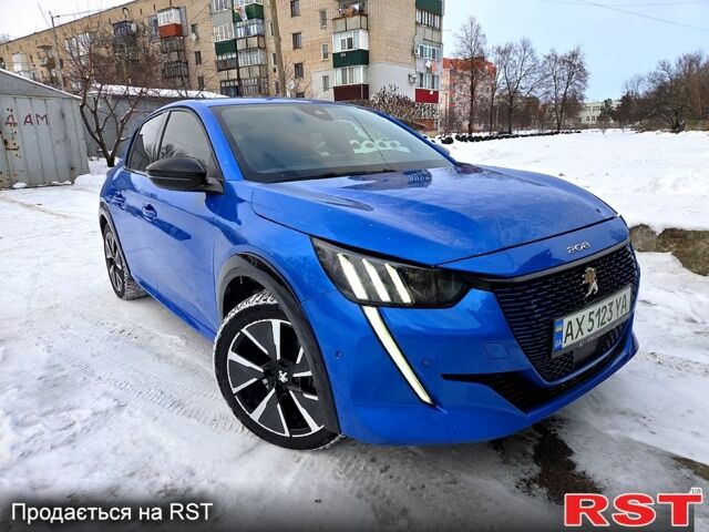 Синий Пежо 208, объемом двигателя 0 л и пробегом 12 тыс. км за 16800 $, фото 1 на Automoto.ua
