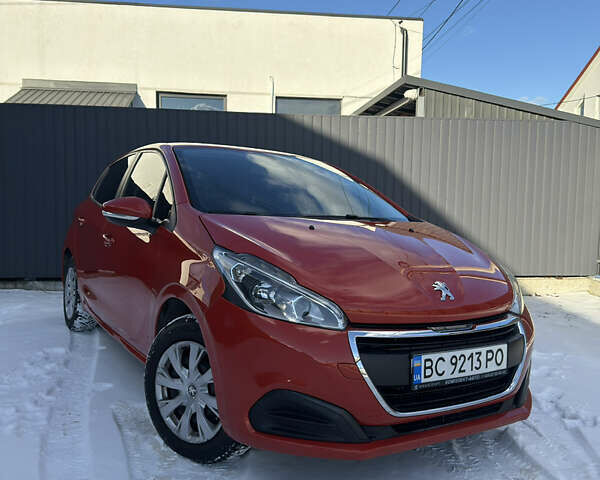 Оранжевый Пежо 208, объемом двигателя 1.2 л и пробегом 61 тыс. км за 8950 $, фото 1 на Automoto.ua
