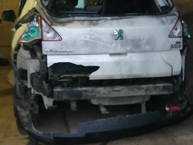 Білий Пежо 3008, об'ємом двигуна 1.6 л та пробігом 150 тис. км за 4700 $, фото 1 на Automoto.ua