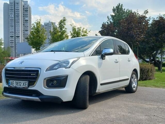Белый Пежо 3008, объемом двигателя 2 л и пробегом 206 тыс. км за 11000 $, фото 1 на Automoto.ua