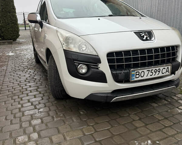 Белый Пежо 3008, объемом двигателя 1.56 л и пробегом 260 тыс. км за 8500 $, фото 1 на Automoto.ua