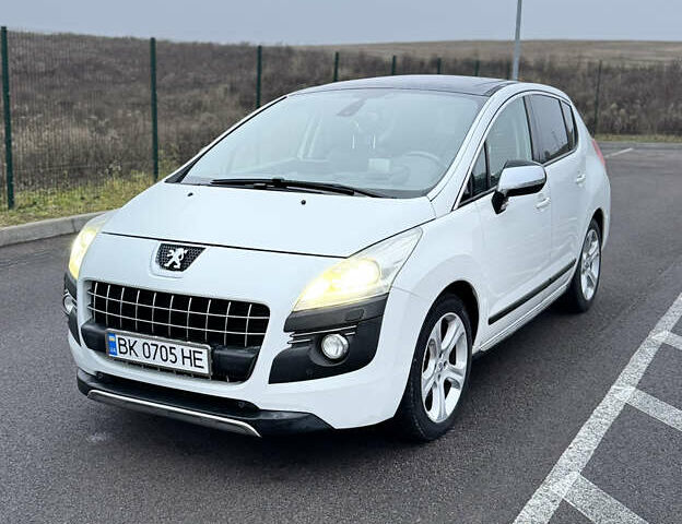 Белый Пежо 3008, объемом двигателя 2 л и пробегом 220 тыс. км за 10300 $, фото 1 на Automoto.ua