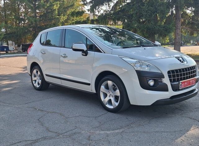 Белый Пежо 3008, объемом двигателя 0 л и пробегом 226 тыс. км за 9500 $, фото 1 на Automoto.ua