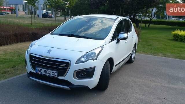 Белый Пежо 3008, объемом двигателя 2 л и пробегом 210 тыс. км за 11000 $, фото 1 на Automoto.ua