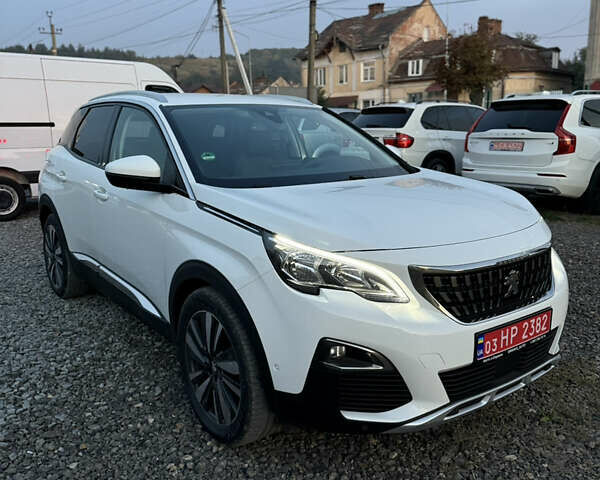 Белый Пежо 3008, объемом двигателя 1.5 л и пробегом 155 тыс. км за 20900 $, фото 1 на Automoto.ua