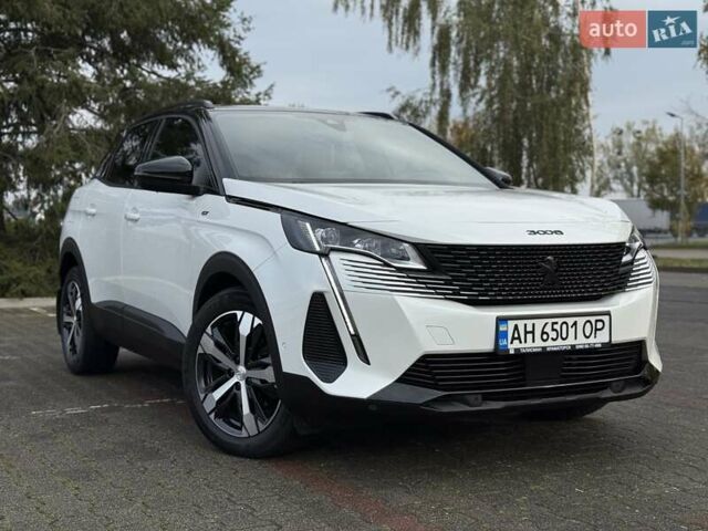 Белый Пежо 3008, объемом двигателя 2 л и пробегом 38 тыс. км за 29999 $, фото 1 на Automoto.ua
