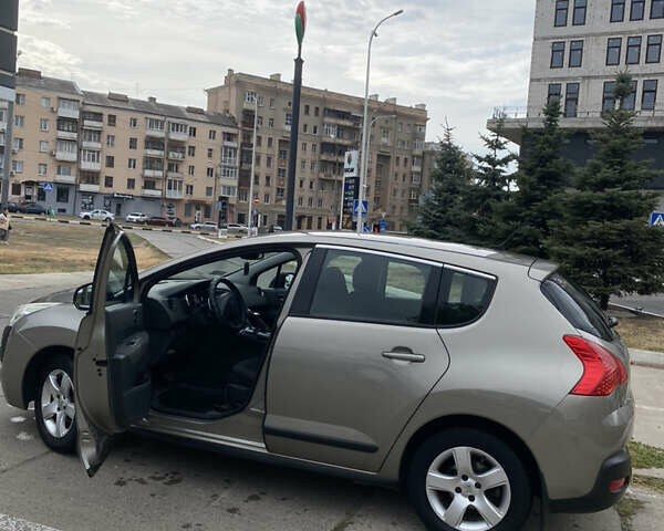 Бежевый Пежо 3008, объемом двигателя 1.56 л и пробегом 118 тыс. км за 10666 $, фото 1 на Automoto.ua