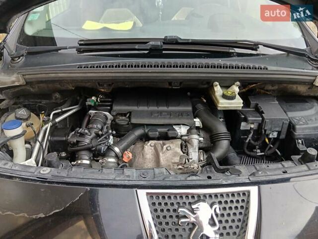 Черный Пежо 3008, объемом двигателя 1.56 л и пробегом 278 тыс. км за 7500 $, фото 1 на Automoto.ua