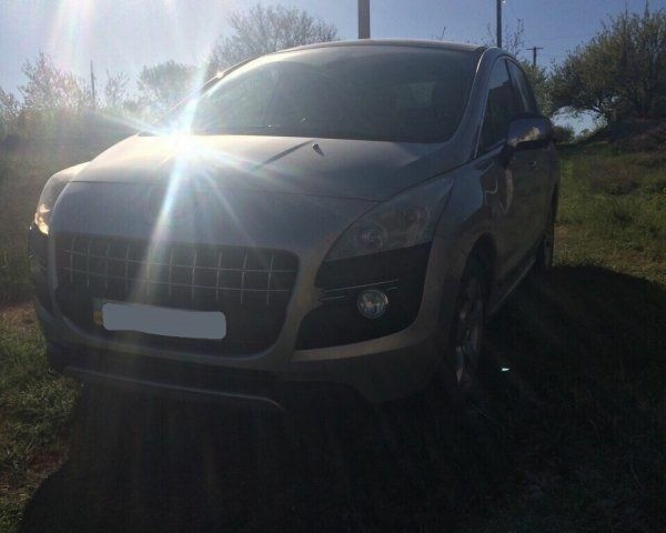 Сірий Пежо 3008, об'ємом двигуна 1.6 л та пробігом 128 тис. км за 11000 $, фото 1 на Automoto.ua