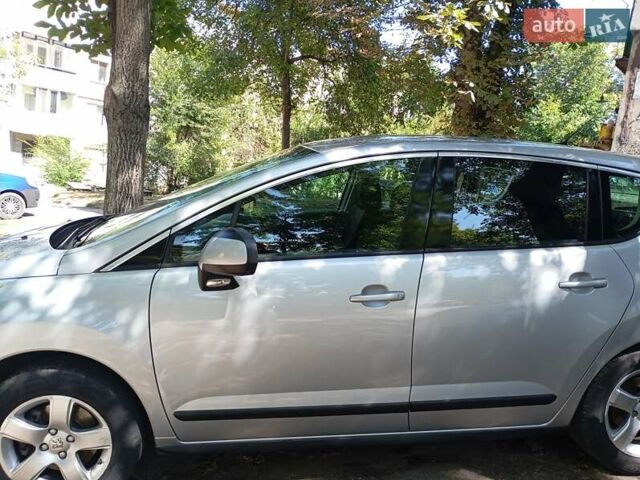 Серый Пежо 3008, объемом двигателя 1.6 л и пробегом 174 тыс. км за 6800 $, фото 1 на Automoto.ua