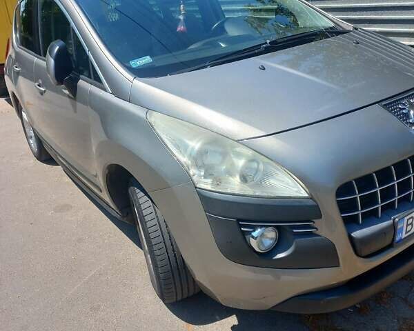 Серый Пежо 3008, объемом двигателя 1.56 л и пробегом 317 тыс. км за 7700 $, фото 1 на Automoto.ua