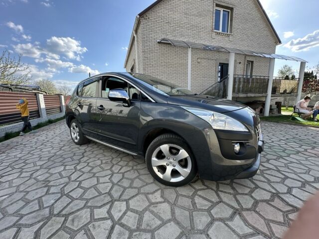 Серый Пежо 3008, объемом двигателя 1.6 л и пробегом 211 тыс. км за 8100 $, фото 1 на Automoto.ua