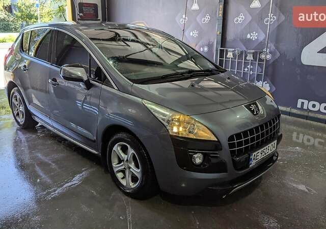 Серый Пежо 3008, объемом двигателя 1.56 л и пробегом 243 тыс. км за 8000 $, фото 1 на Automoto.ua