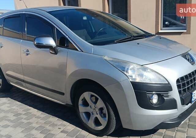 Серый Пежо 3008, объемом двигателя 1.6 л и пробегом 185 тыс. км за 8300 $, фото 1 на Automoto.ua