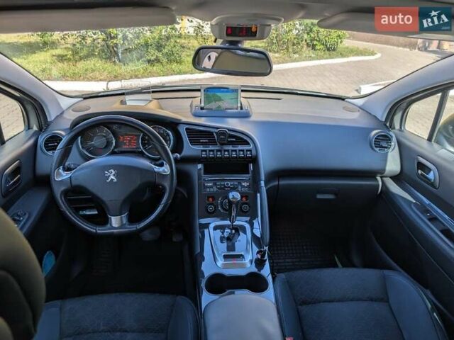 Серый Пежо 3008, объемом двигателя 1.6 л и пробегом 180 тыс. км за 9000 $, фото 1 на Automoto.ua