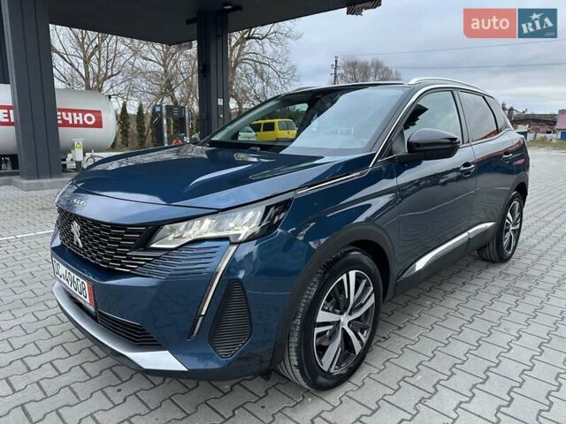 Синий Пежо 3008, объемом двигателя 1.5 л и пробегом 117 тыс. км за 23250 $, фото 1 на Automoto.ua