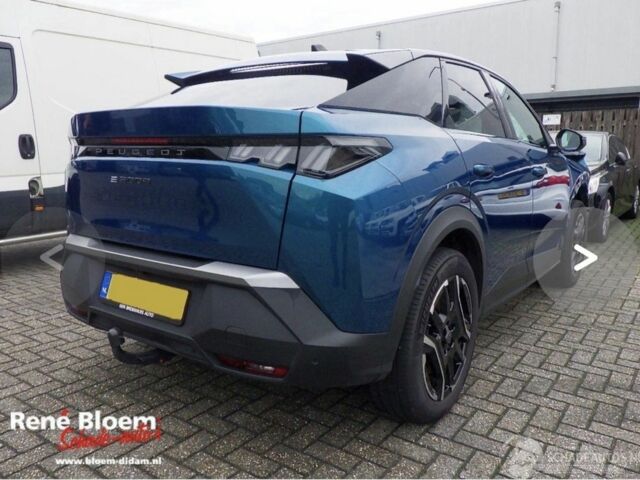 Синий Пежо 3008, объемом двигателя 0 л и пробегом 38 тыс. км за 18500 $, фото 1 на Automoto.ua