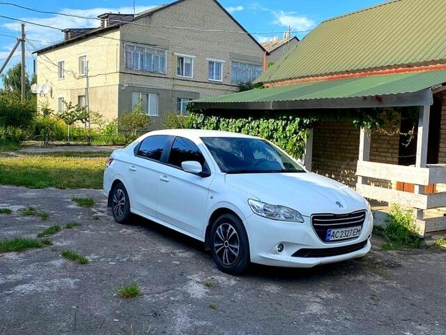 Белый Пежо 301, объемом двигателя 1.2 л и пробегом 202 тыс. км за 4500 $, фото 1 на Automoto.ua
