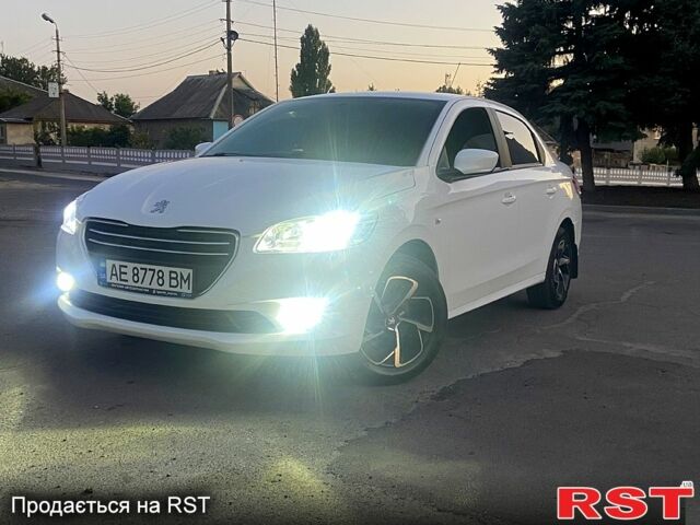 Белый Пежо 301, объемом двигателя 1.6 л и пробегом 132 тыс. км за 8300 $, фото 1 на Automoto.ua