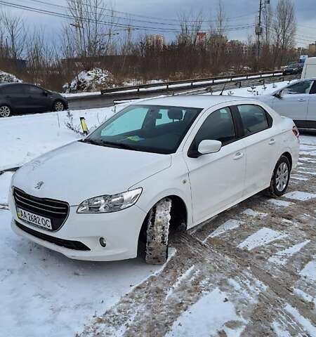 Білий Пежо 301, об'ємом двигуна 1.2 л та пробігом 185 тис. км за 5100 $, фото 1 на Automoto.ua