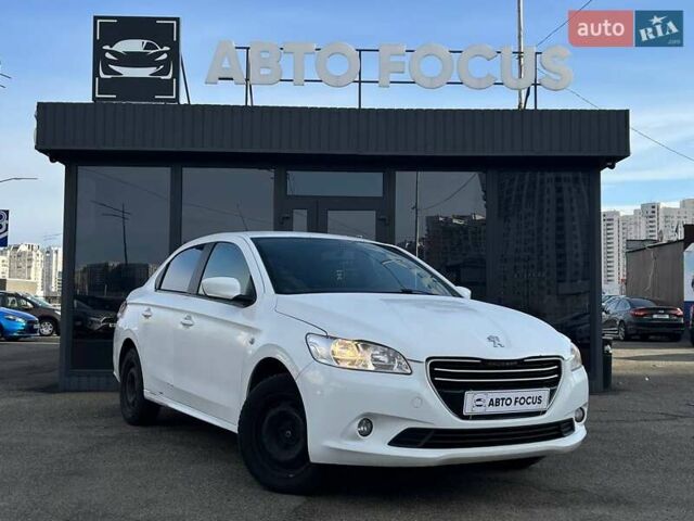 Белый Пежо 301, объемом двигателя 1.2 л и пробегом 338 тыс. км за 5190 $, фото 1 на Automoto.ua