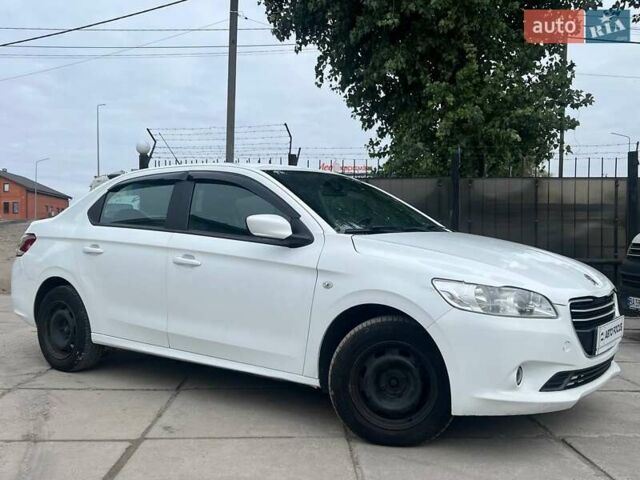 Белый Пежо 301, объемом двигателя 1.2 л и пробегом 277 тыс. км за 4190 $, фото 1 на Automoto.ua