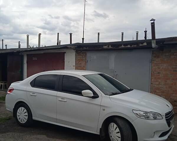 Белый Пежо 301, объемом двигателя 1.59 л и пробегом 121 тыс. км за 8500 $, фото 1 на Automoto.ua