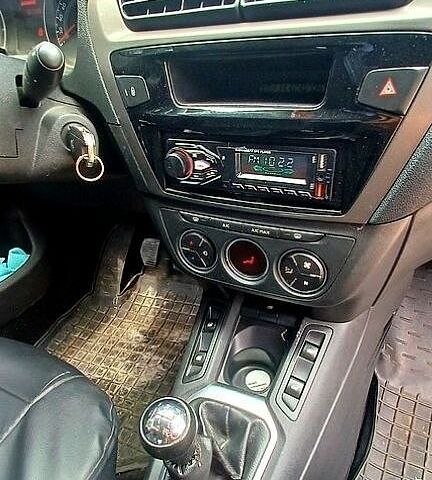 Белый Пежо 301, объемом двигателя 1.2 л и пробегом 101 тыс. км за 5100 $, фото 1 на Automoto.ua